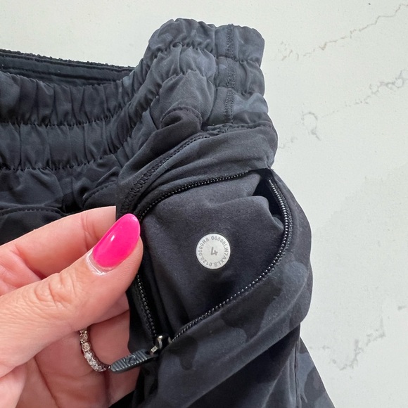 Lululemon Track That Shorts | 4 - Picture 4 of 5